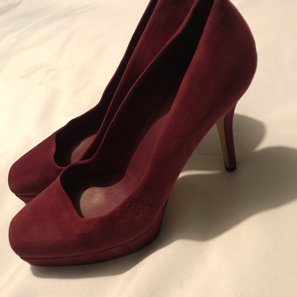Gucci Scamosciato Tibet Burgundy Suede Platform Heels - Picture 11 of 12